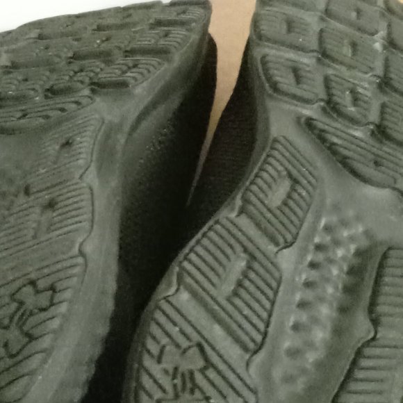 Under Armour UA Black Runners Women's shoes sneakers EUC sz 9.5 - Picture 5 of 6